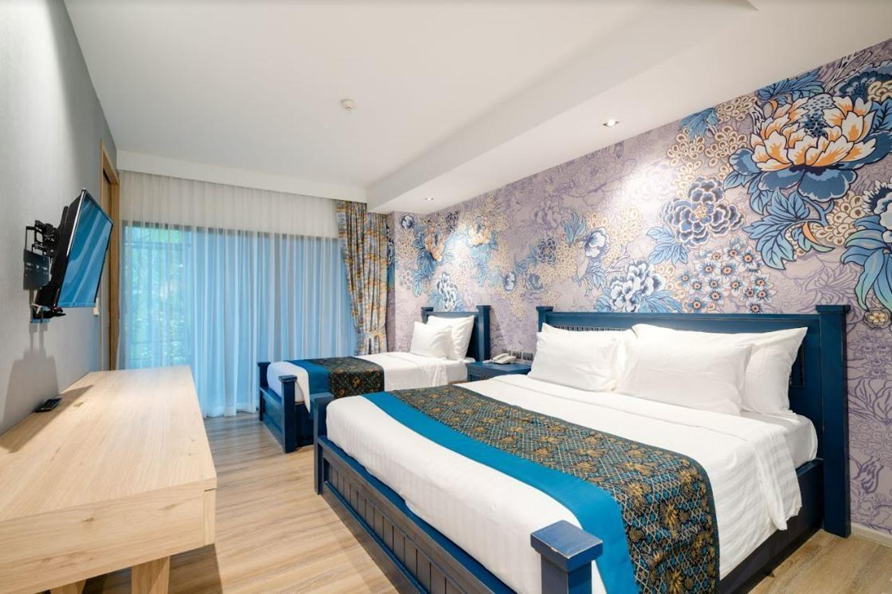 Bhukitta Boutique Hotel Phuket Town Bagian luar foto