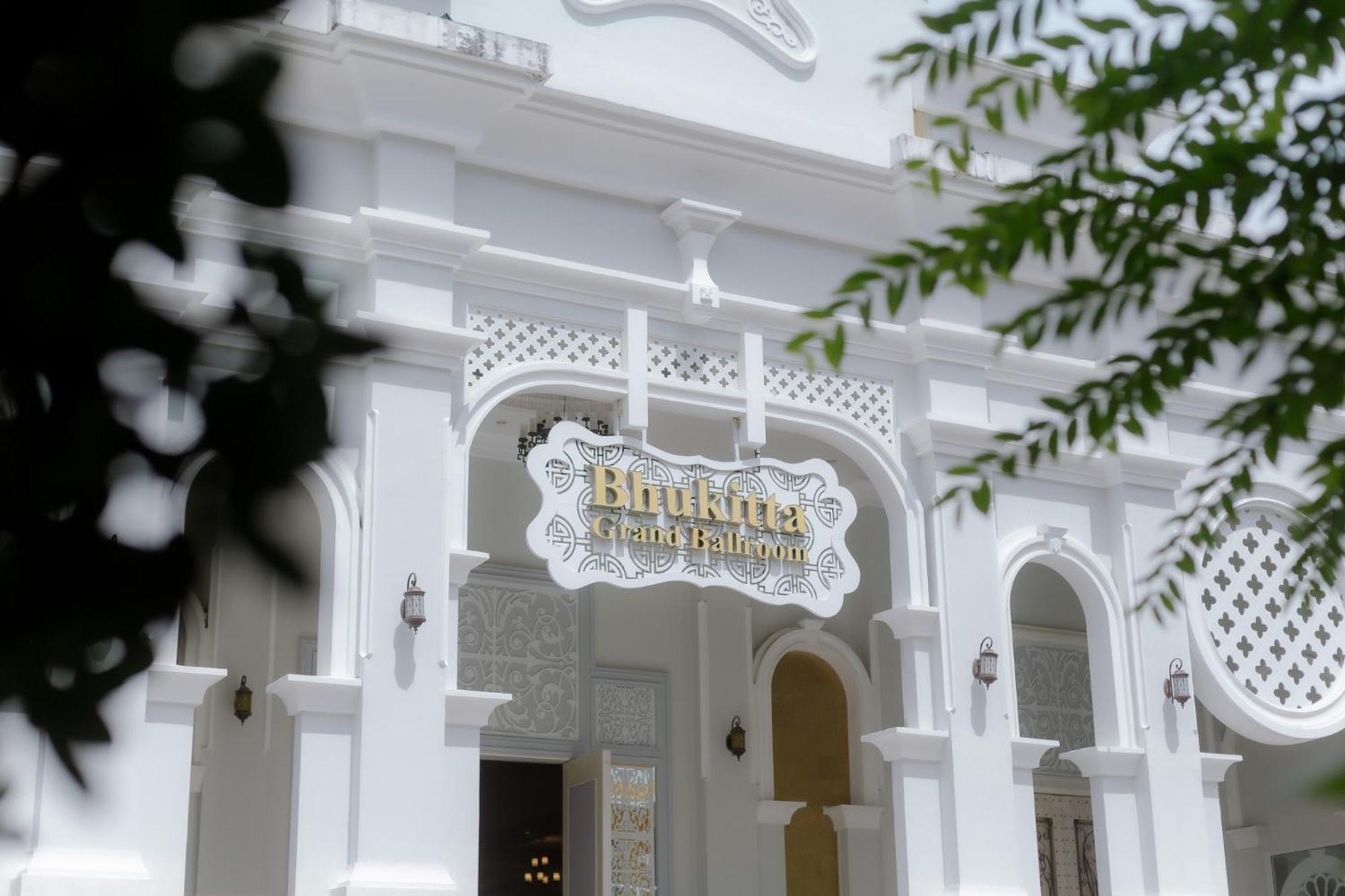 Bhukitta Boutique Hotel Phuket Town Bagian luar foto