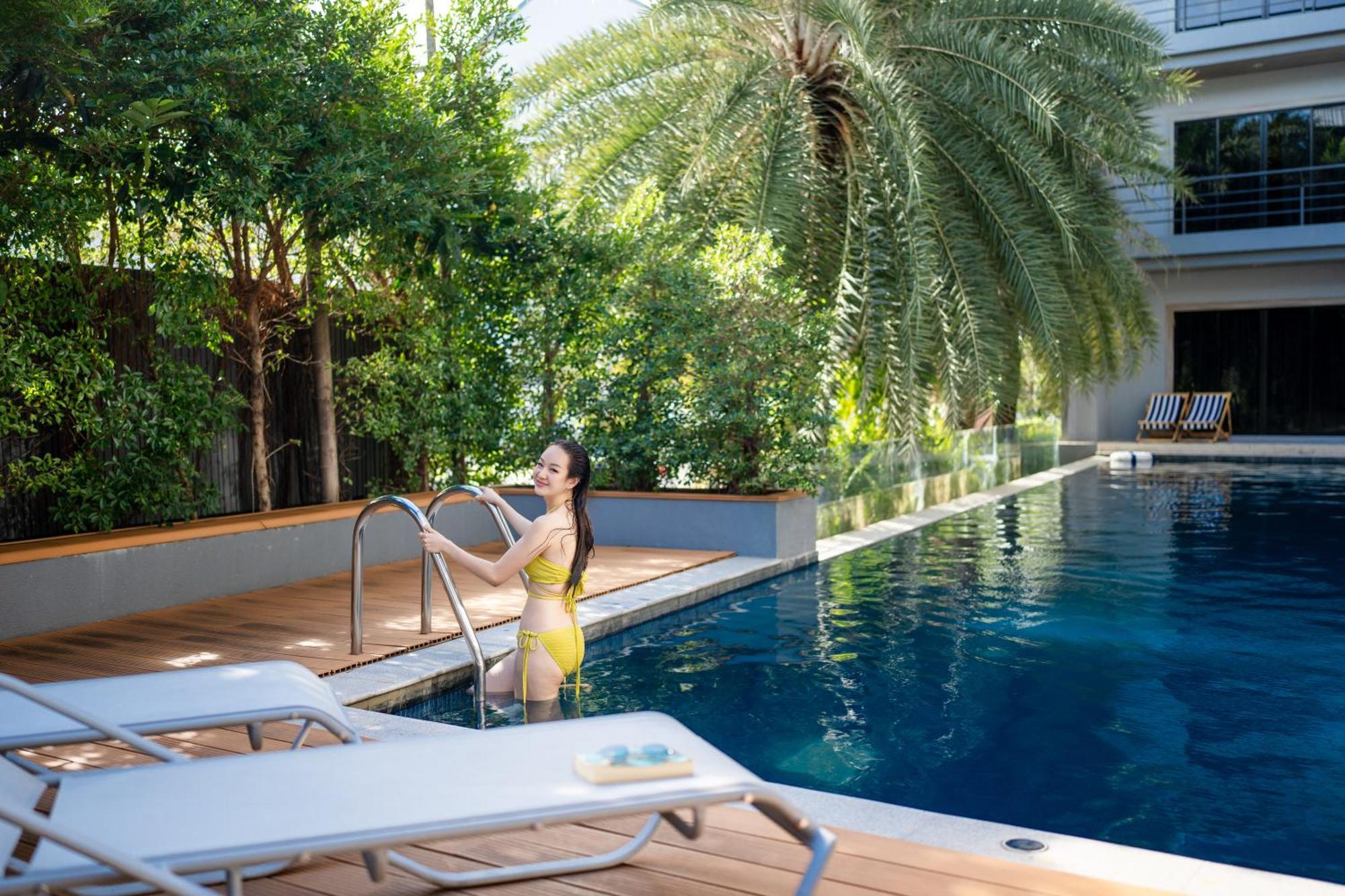 Bhukitta Boutique Hotel Phuket Town Bagian luar foto