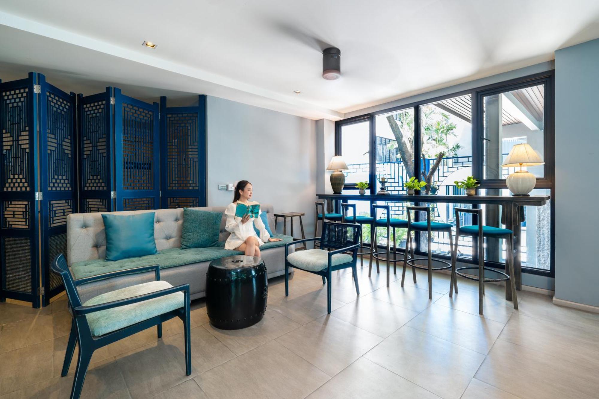 Bhukitta Boutique Hotel Phuket Town Bagian luar foto