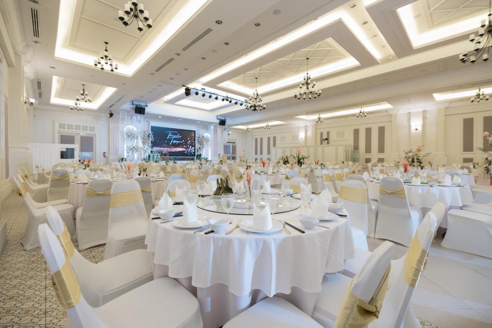 Bhukitta Boutique Hotel Phuket Town Bagian luar foto