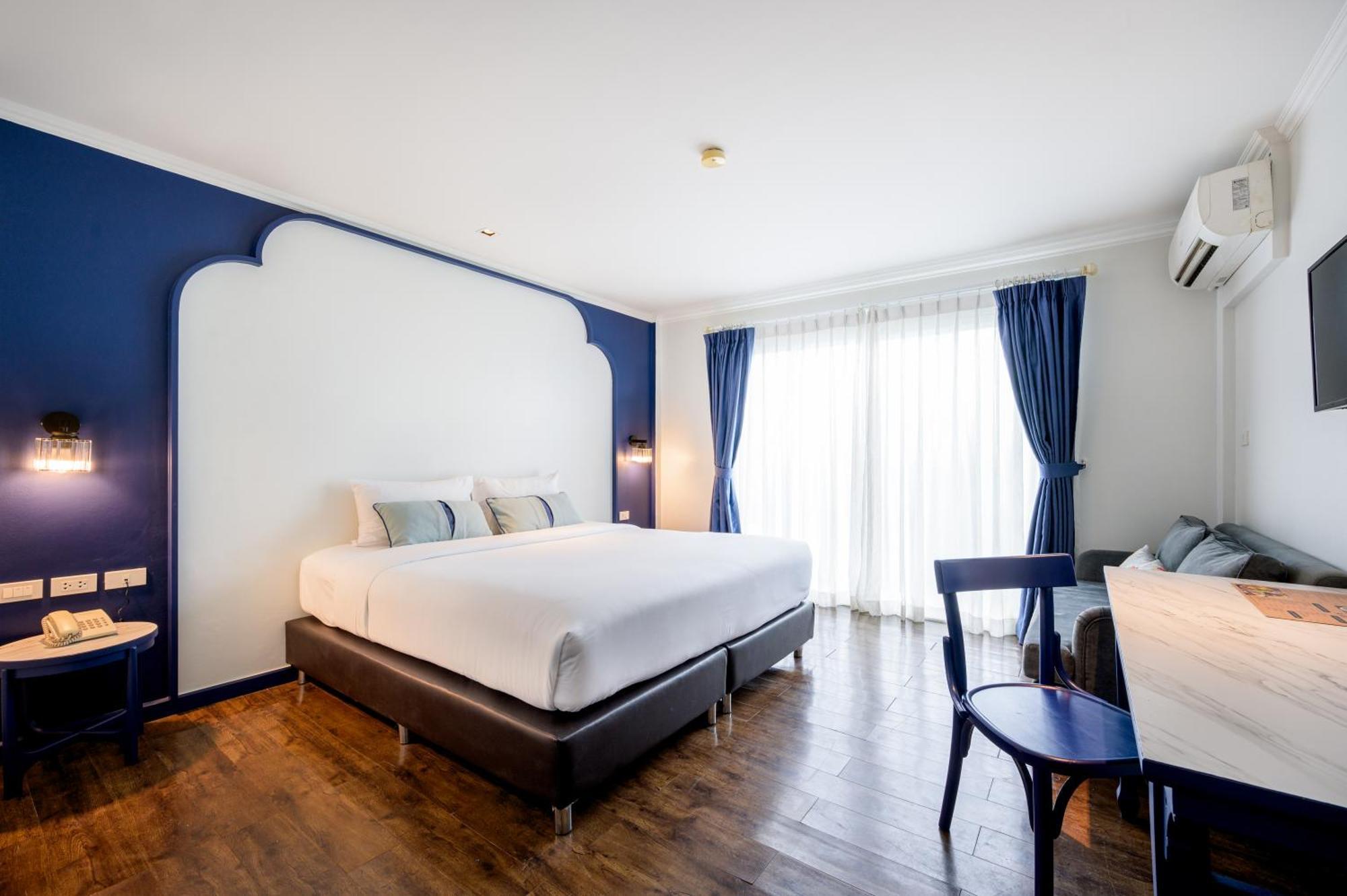 Bhukitta Boutique Hotel Phuket Town Bagian luar foto